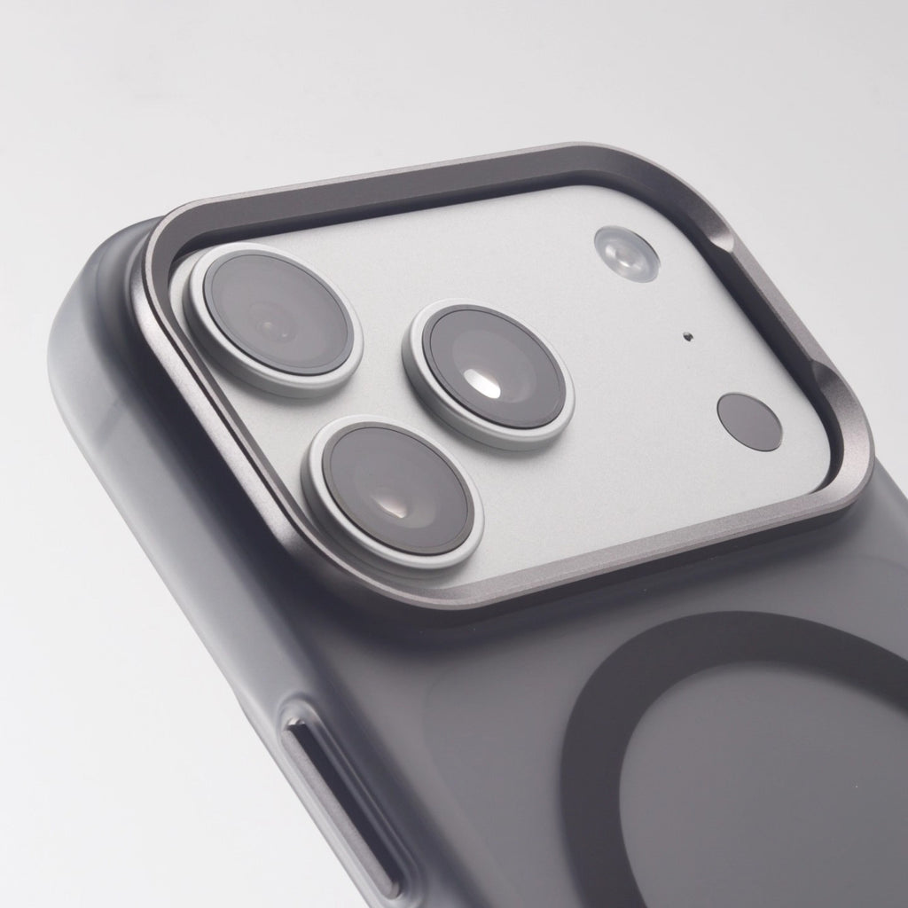 Frosted Magnetic Suction Suitable For 17promax Phone Case PC Skin Feeling Drop-resistant